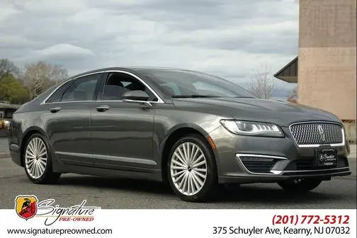 2017 Lincoln MKZ Hybrid Reserve FWD photo