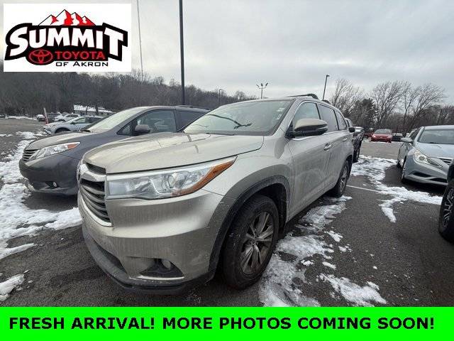 2016 Toyota Highlander LE Plus AWD photo