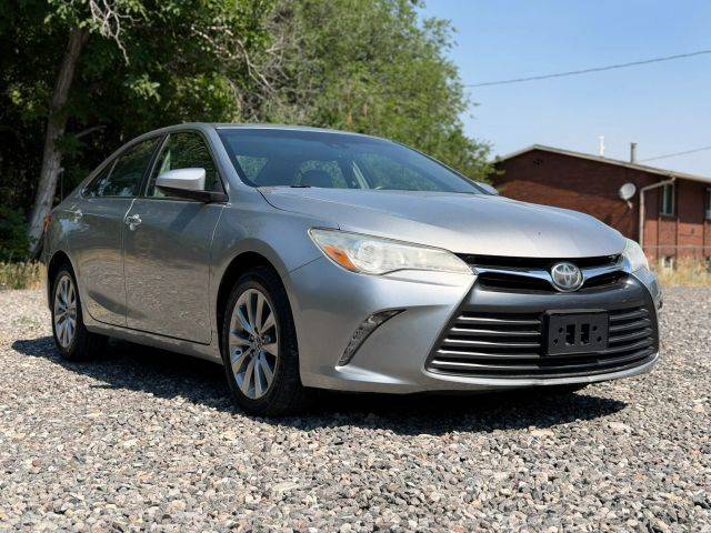 2017 Toyota Camry XLE FWD photo