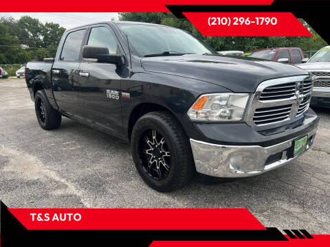 2017 Ram 1500 Lone Star RWD photo