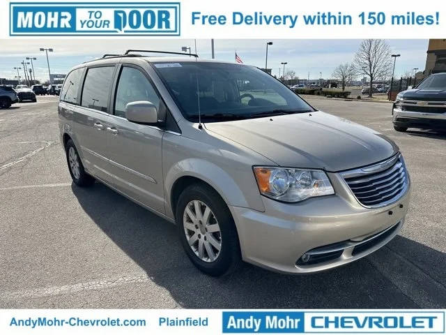 2016 Chrysler Town and Country Touring FWD photo