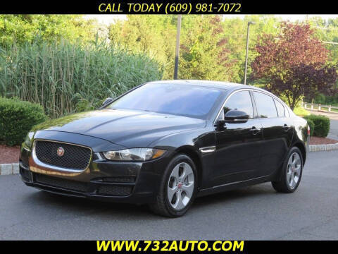 2017 Jaguar XE 25t RWD photo