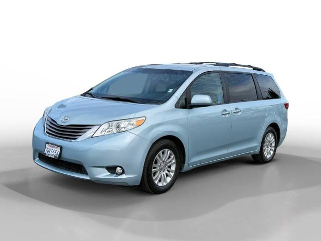 2017 Toyota Sienna XLE Premium FWD photo