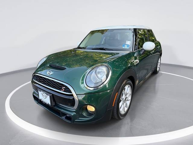 2017 MINI Hardtop 4 Door Cooper S FWD photo