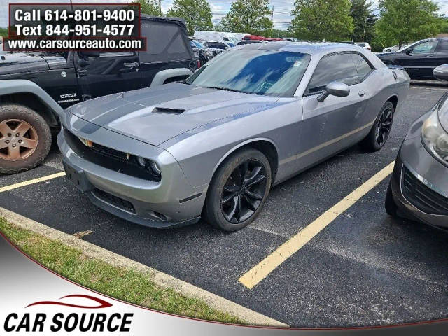 2016 Dodge Challenger SXT RWD photo