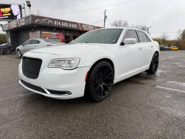 2015 Chrysler 300 Limited RWD photo