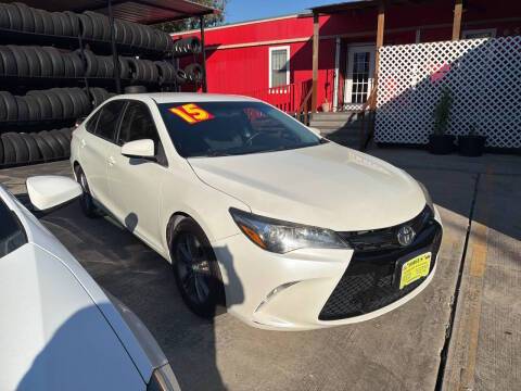 2015 Toyota Camry SE FWD photo