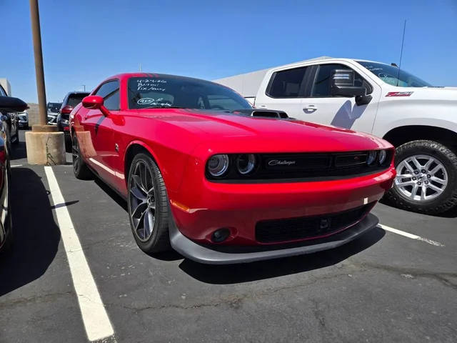 2016 Dodge Challenger 392 Hemi Scat Pack Shaker RWD photo