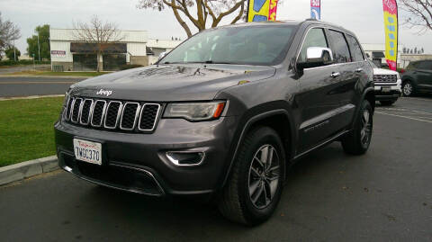 2017 Jeep Grand Cherokee Limited 4WD photo