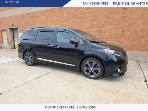 2017 Toyota Sienna SE FWD photo