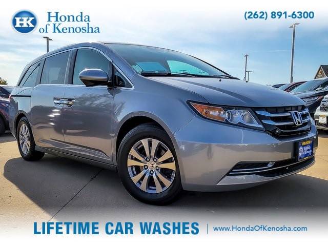 2016 Honda Odyssey SE FWD photo