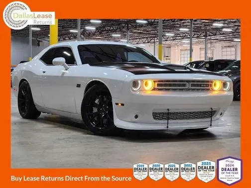 2015 Dodge Challenger SRT 392 RWD photo