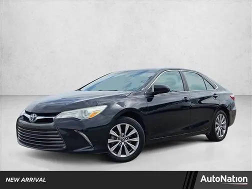 2017 Toyota Camry XLE FWD photo