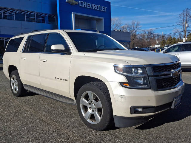 2015 Chevrolet Suburban LT 4WD photo