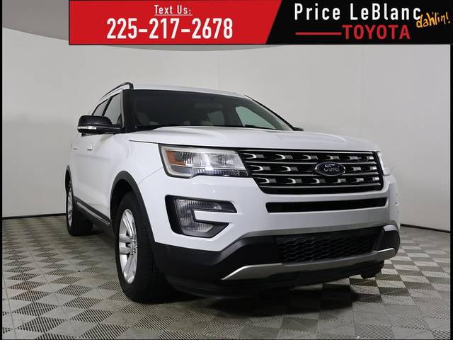 2017 Ford Explorer XLT FWD photo
