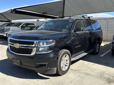 2015 Chevrolet Suburban LT 4WD photo