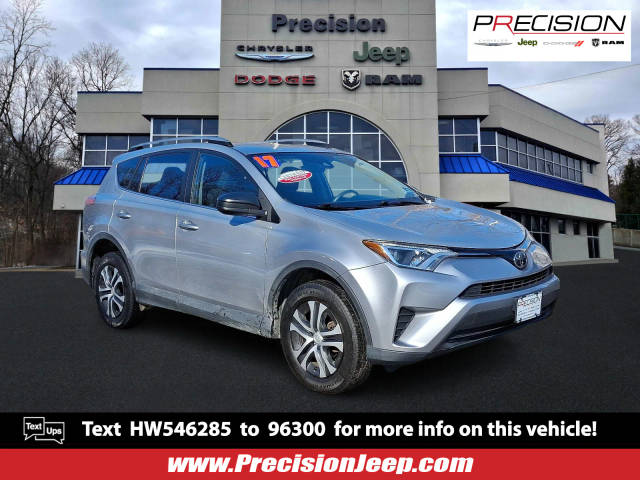 2017 Toyota RAV4 LE AWD photo