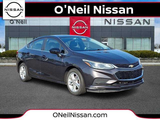 2017 Chevrolet Cruze LT FWD photo