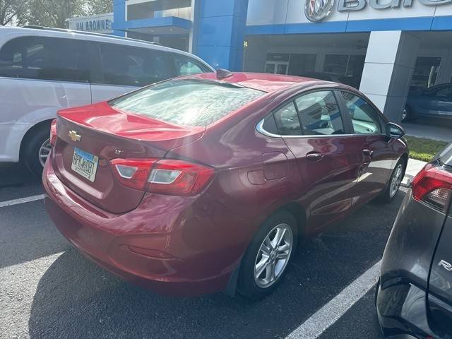 2017 Chevrolet Cruze LT FWD photo