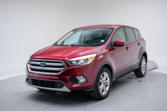 2017 Ford Escape SE FWD photo