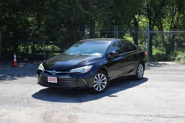 2017 Toyota Camry Hybrid XLE FWD photo