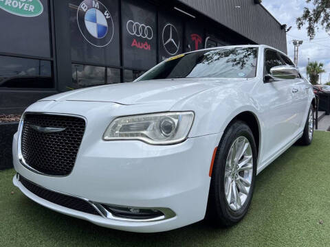 2016 Chrysler 300 300C RWD photo