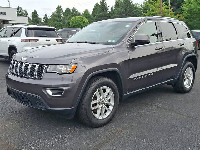2017 Jeep Grand Cherokee Laredo 4WD photo
