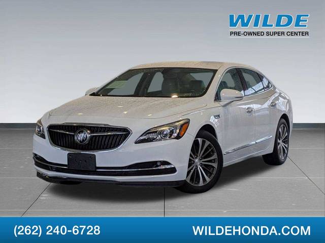 2017 Buick LaCrosse Essence FWD photo