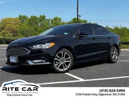 2017 Ford Fusion SE FWD photo