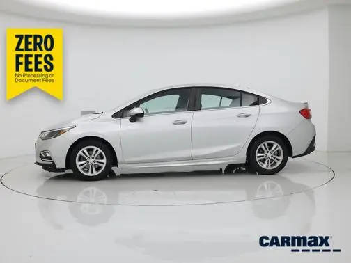 2017 Chevrolet Cruze LT FWD photo