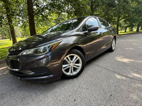 2017 Chevrolet Cruze LT FWD photo