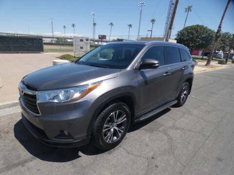 2016 Toyota Highlander XLE FWD photo