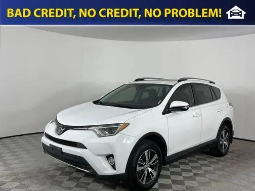 2017 Toyota RAV4 XLE FWD photo