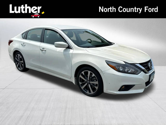 2017 Nissan Altima 2.5 SR FWD photo
