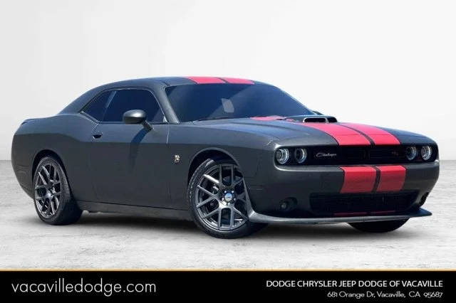 2016 Dodge Challenger 392 Hemi Scat Pack Shaker RWD photo