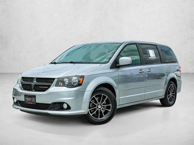 2017 Dodge Grand Caravan SXT FWD photo