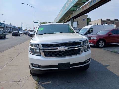 2017 Chevrolet Tahoe LT 4WD photo