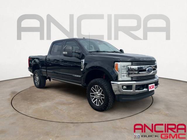 2017 Ford F-250 Super Duty Lariat 4WD photo