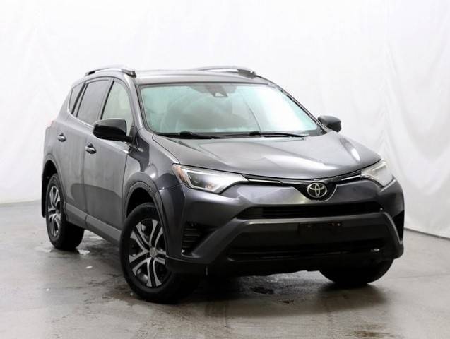 2017 Toyota RAV4 LE AWD photo