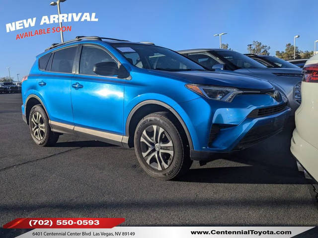 2017 Toyota RAV4 LE FWD photo