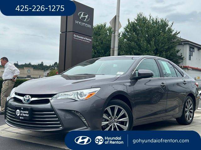 2017 Toyota Camry Hybrid XLE FWD photo