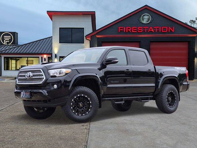 2017 Toyota Tacoma TRD Sport 4WD photo