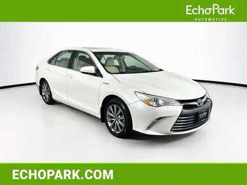 2017 Toyota Camry Hybrid XLE FWD photo