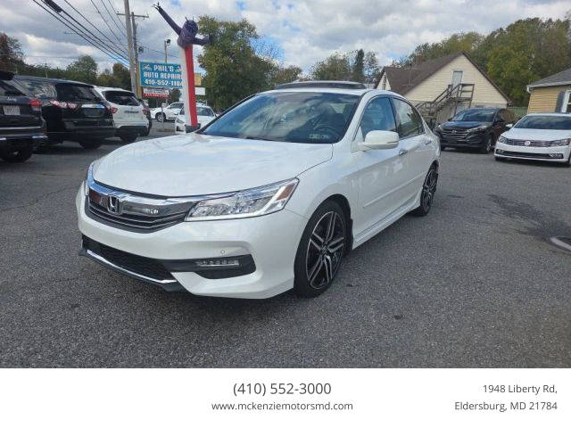 2017 Honda Accord Touring FWD photo