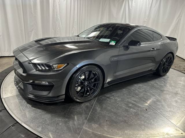 2017 Ford Mustang Shelby GT350 RWD photo