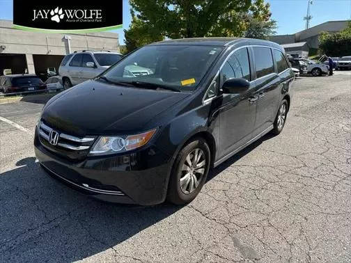 2016 Honda Odyssey SE FWD photo