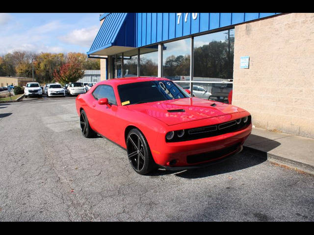 2016 Dodge Challenger SXT RWD photo