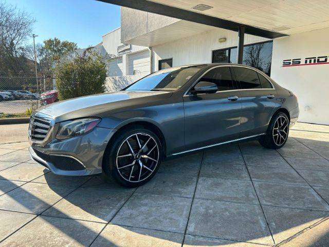 2017 Mercedes-Benz E-Class E 300 Luxury AWD photo