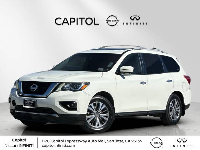 2017 Nissan Pathfinder SL FWD photo
