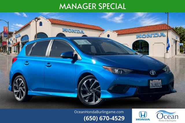 2017 Toyota Corolla iM FWD photo